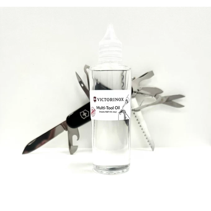Масло для смазки ножей VICTORINOX 100 мл VXoil.100 Масло для смазки ножей VICTORINOX 100 мл VXoil.100